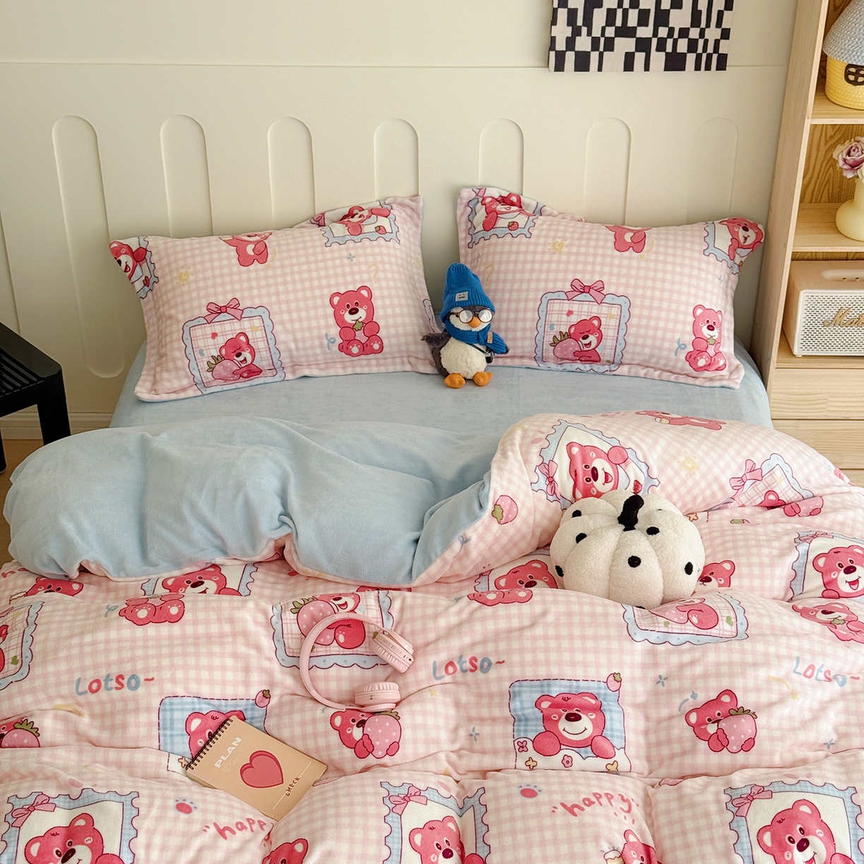 91家纺网 家纺一手货源 找家纺 于果 2025新款牛奶绒印花四件套 快乐回忆