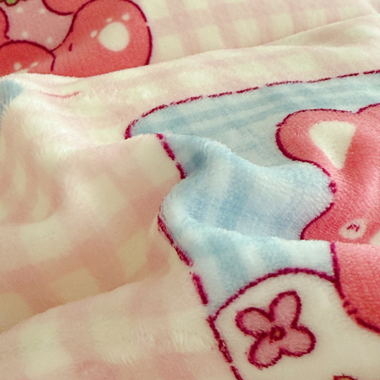 91家纺网 家纺一手货源 找家纺 于果 2025新款牛奶绒印花四件套 快乐回忆