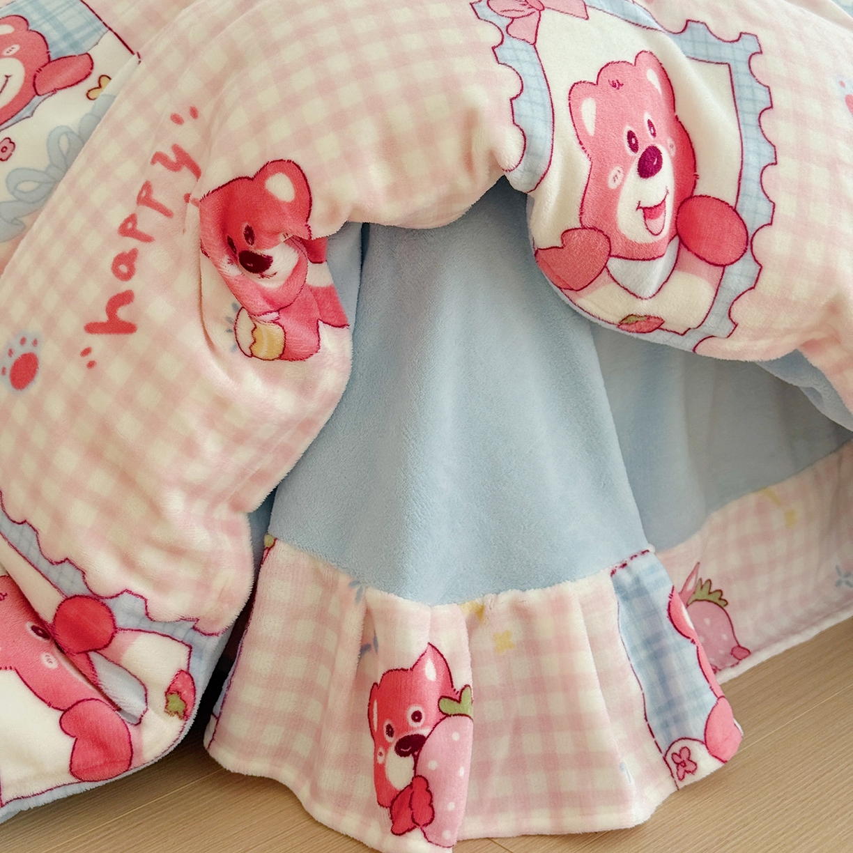 91家纺网 家纺一手货源 找家纺 于果 2025新款牛奶绒印花四件套 快乐回忆