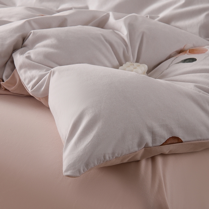 91家纺网 家纺一手货源 找家纺 金昱纺 2025新款法式加厚全棉纯棉磨毛四件套花香雨-粉