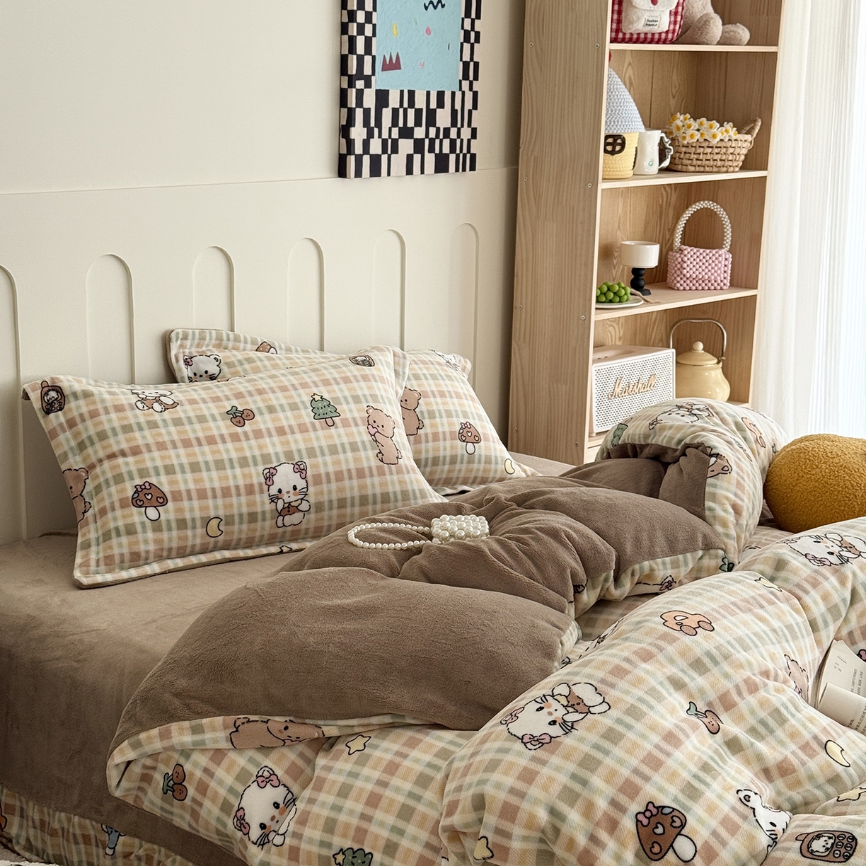 91家纺网 家纺一手货源 找家纺 于果 2025新款牛奶绒印花四件套 萌宠乐动