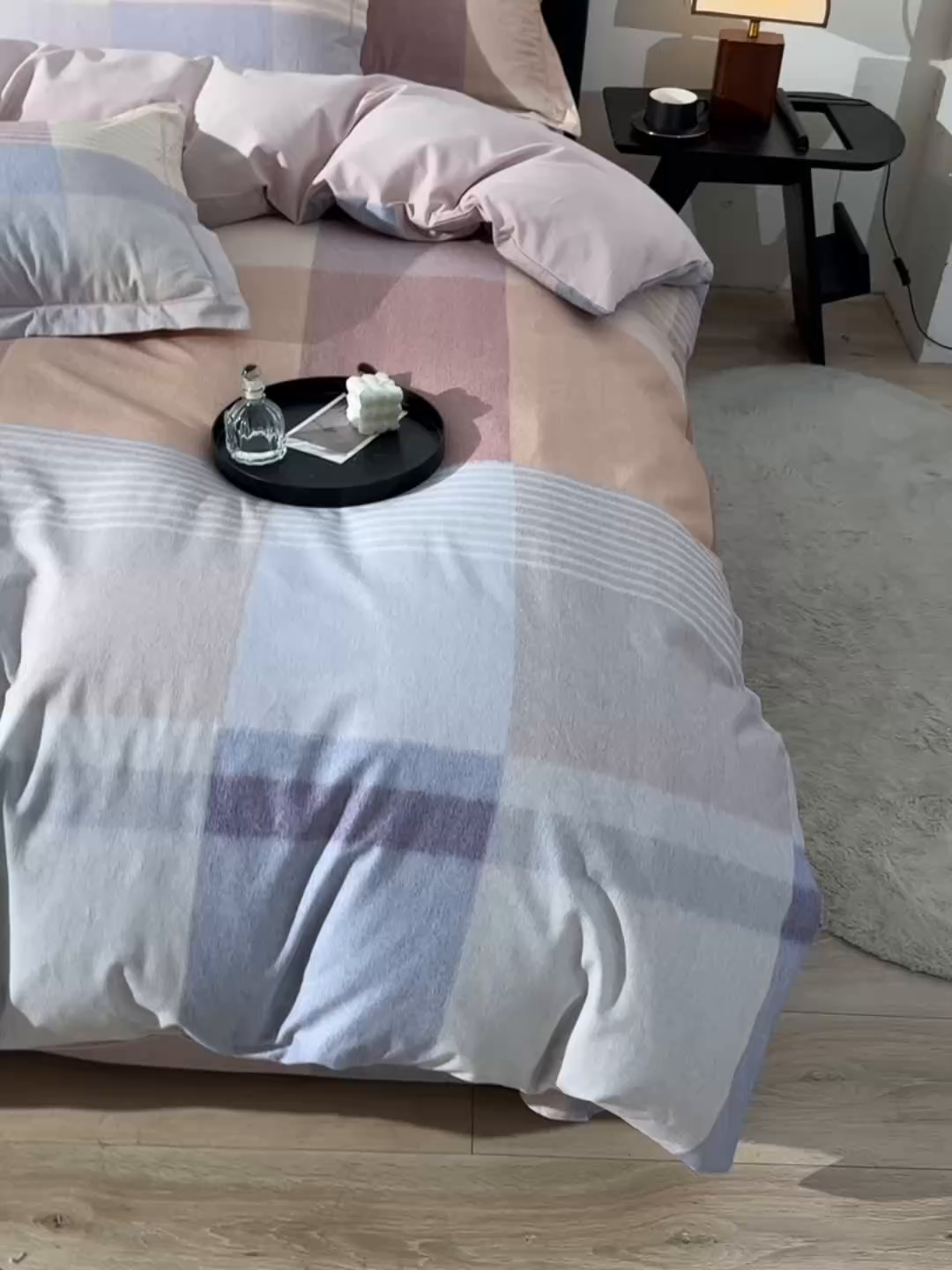 91家纺网 家纺一手货源 找家纺 金昱纺 2025新款法式加厚全棉纯棉磨毛四件套陌恩-粉