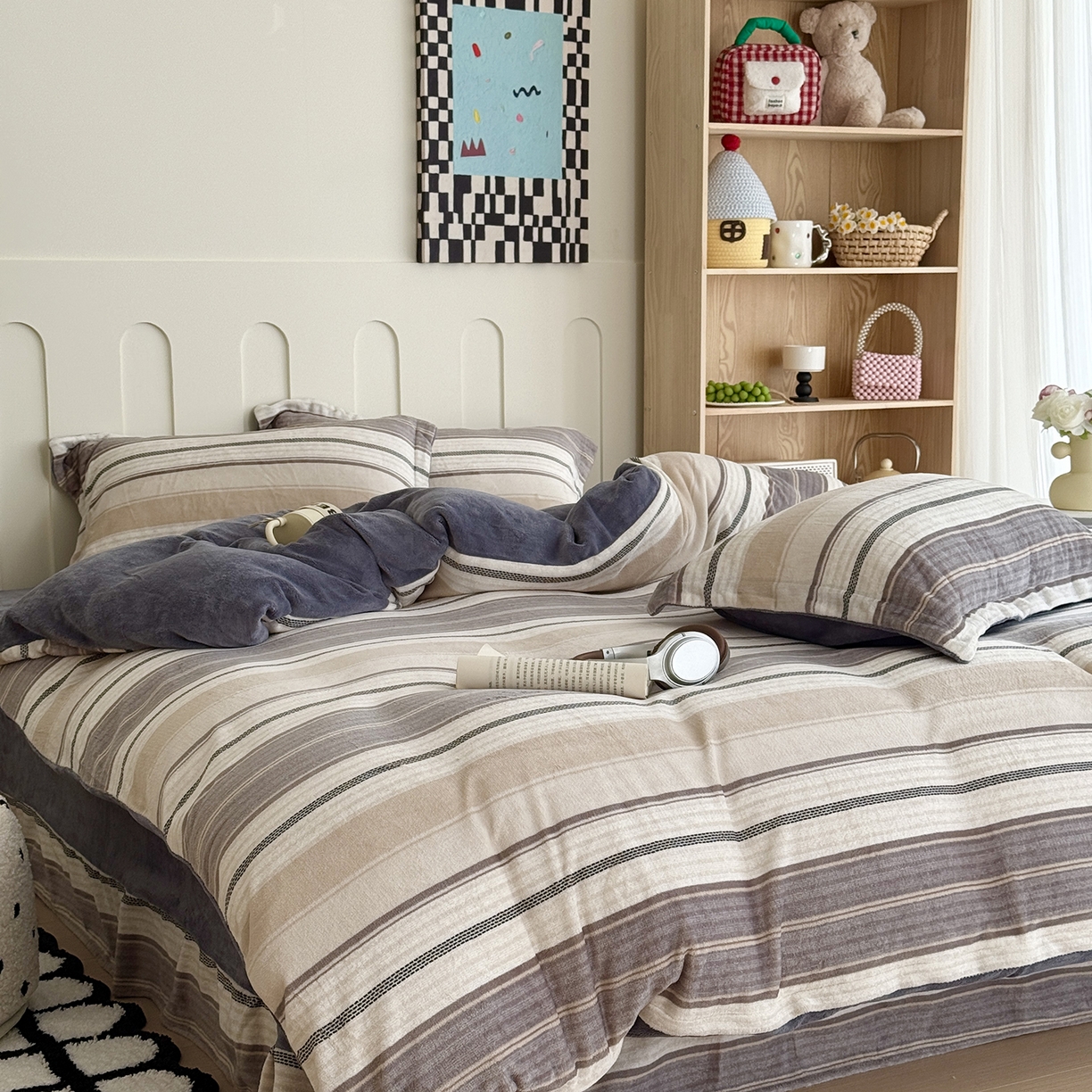 91家纺网 家纺一手货源 找家纺 于果 2025新款牛奶绒印花四件套 摩登时尚