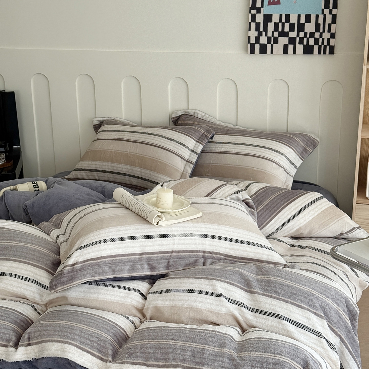 91家纺网 家纺一手货源 找家纺 于果 2025新款牛奶绒印花四件套 摩登时尚