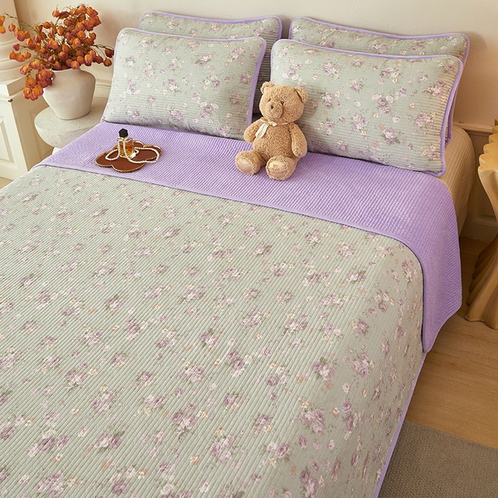 91家纺网 家纺一手货源 找家纺 （总）莎果家纺 2025冬季新款热推冬季必备寒冷的冬季有了它便多了些温暖婴儿绒+全棉床盖三件套