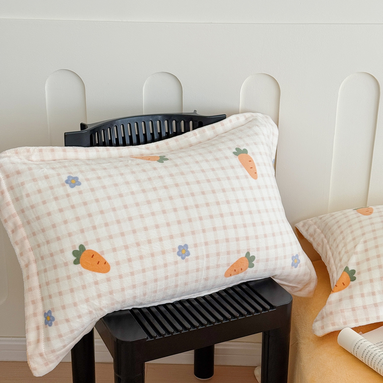 91家纺网 家纺一手货源 找家纺 于果 2025新款牛奶绒印花四件套 甜心萝卜