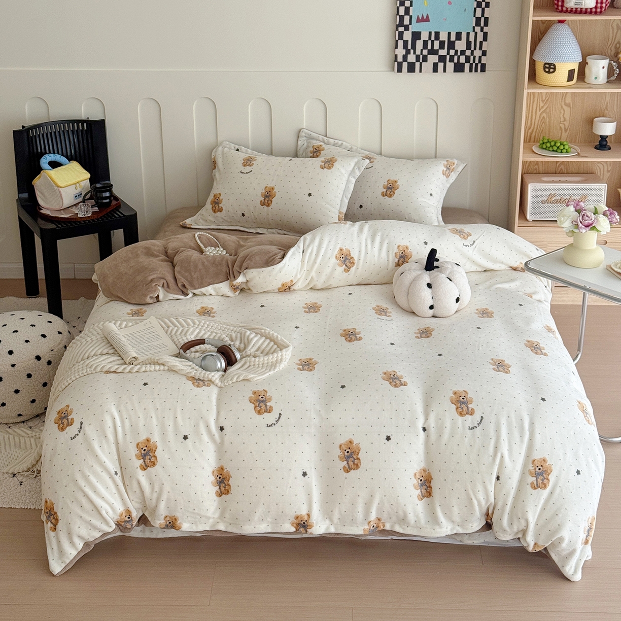 91家纺网 家纺一手货源 找家纺 于果 2025新款牛奶绒印花四件套 星空熊仔