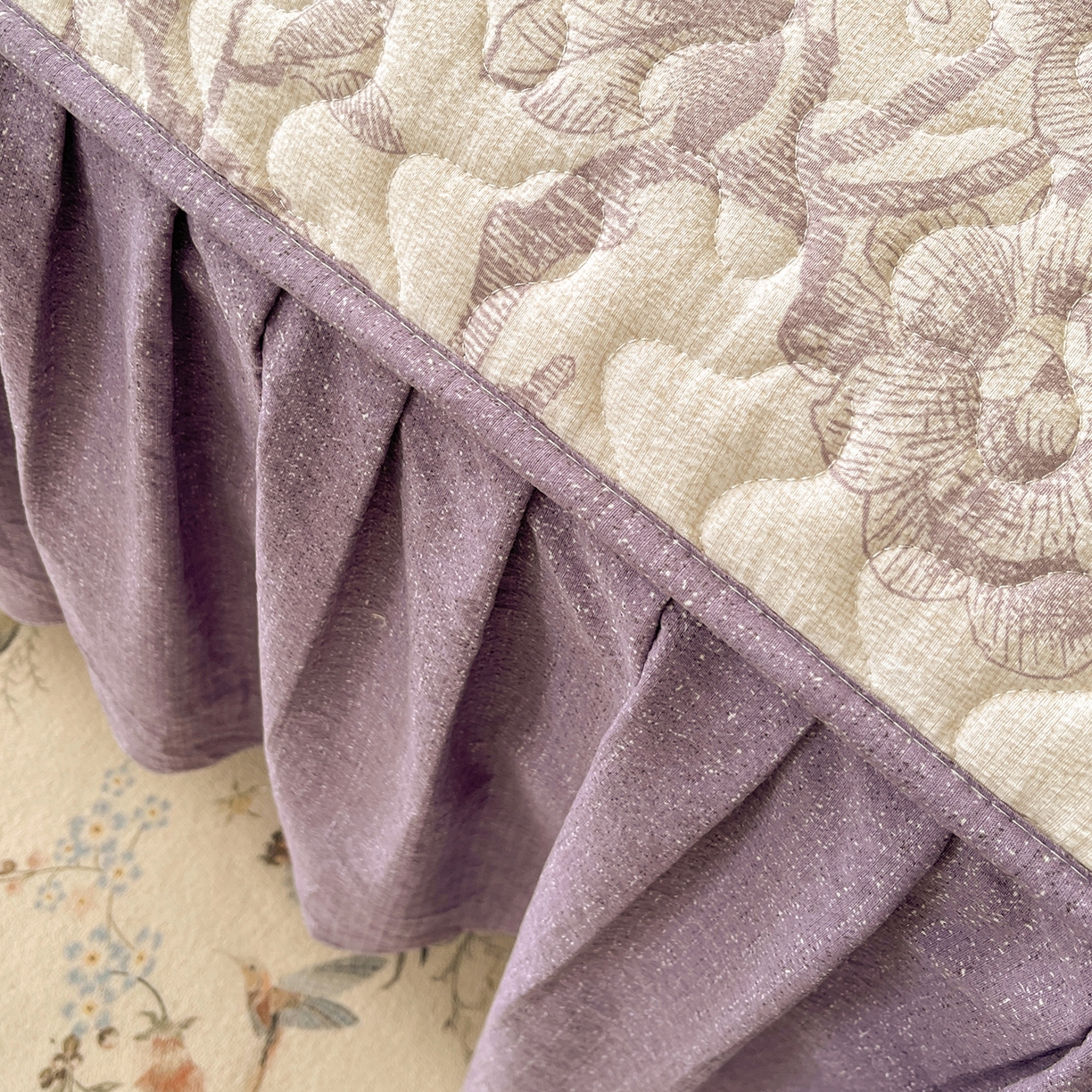 91家纺网 家纺一手货源 找家纺 笠裙家纺 2025新款加厚云感水洗棉印花夹棉床裙床罩 云黛紫