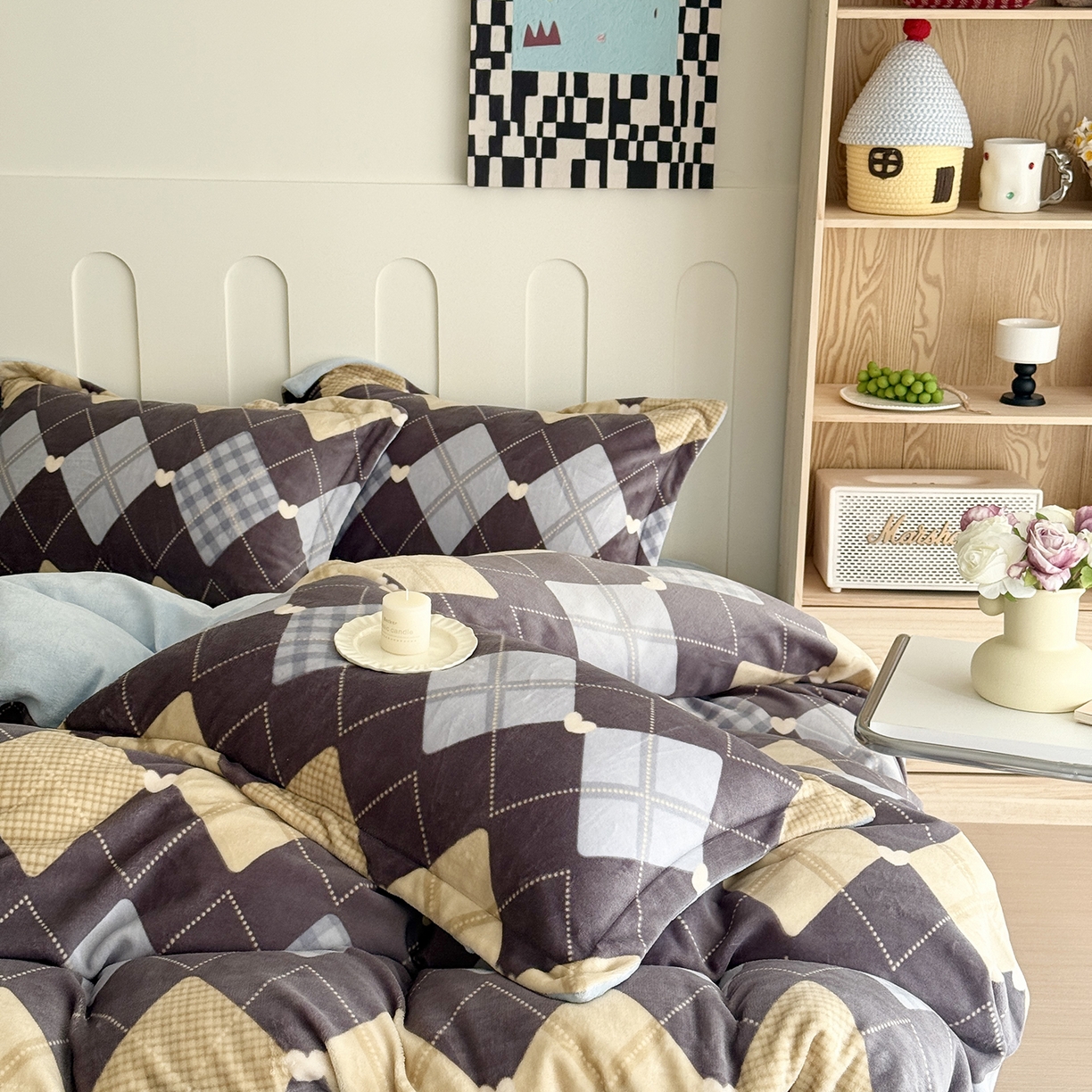 91家纺网 家纺一手货源 找家纺 于果 2025新款牛奶绒印花四件套 英俊风情