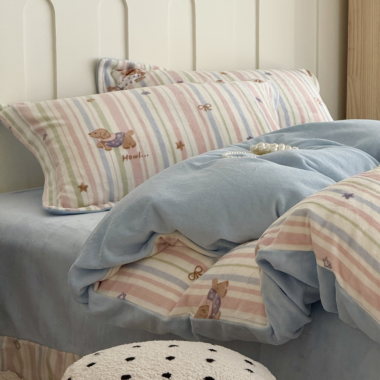 91家纺网 家纺一手货源 找家纺 于果 2025新款牛奶绒印花四件套 悦动萌宠