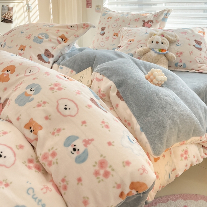 91家纺网 家纺一手货源 找家纺 慕尚家纺 2025新款田园花卉类印花牛奶绒高克重单被套 图图狗