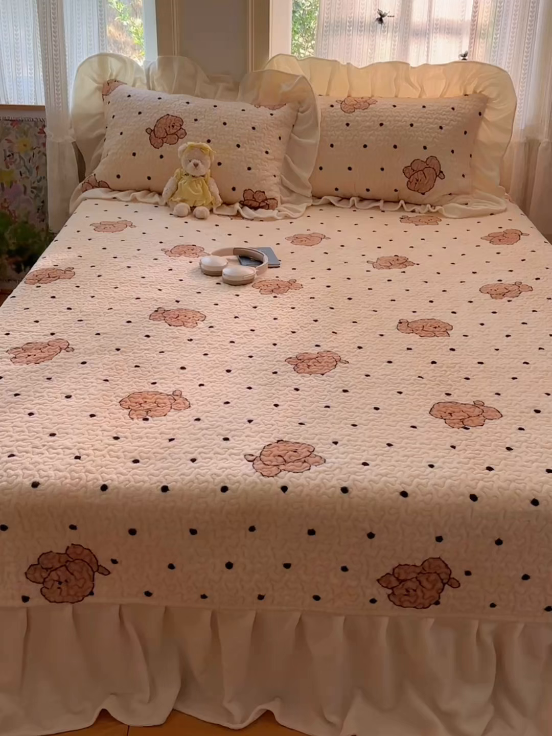 91家纺网 家纺一手货源 找家纺 （总）红嘴企鹅 2025新款花边加厚牛奶绒单品床盖单件床盖三件套