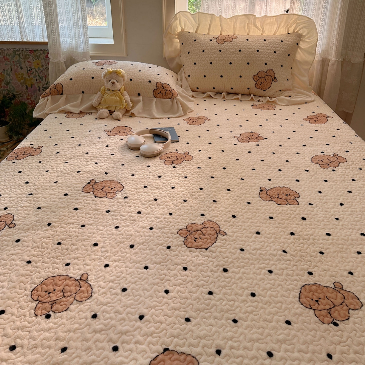 91家纺网 家纺一手货源 找家纺 （总）红嘴企鹅 2025新款花边加厚牛奶绒单品床盖单件床盖三件套