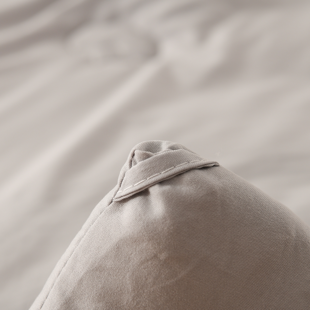 91家纺网 家纺一手货源 找家纺 锦逸家居 2025新款亲肤舒适水洗棉新疆棉花被被子被芯 浅灰