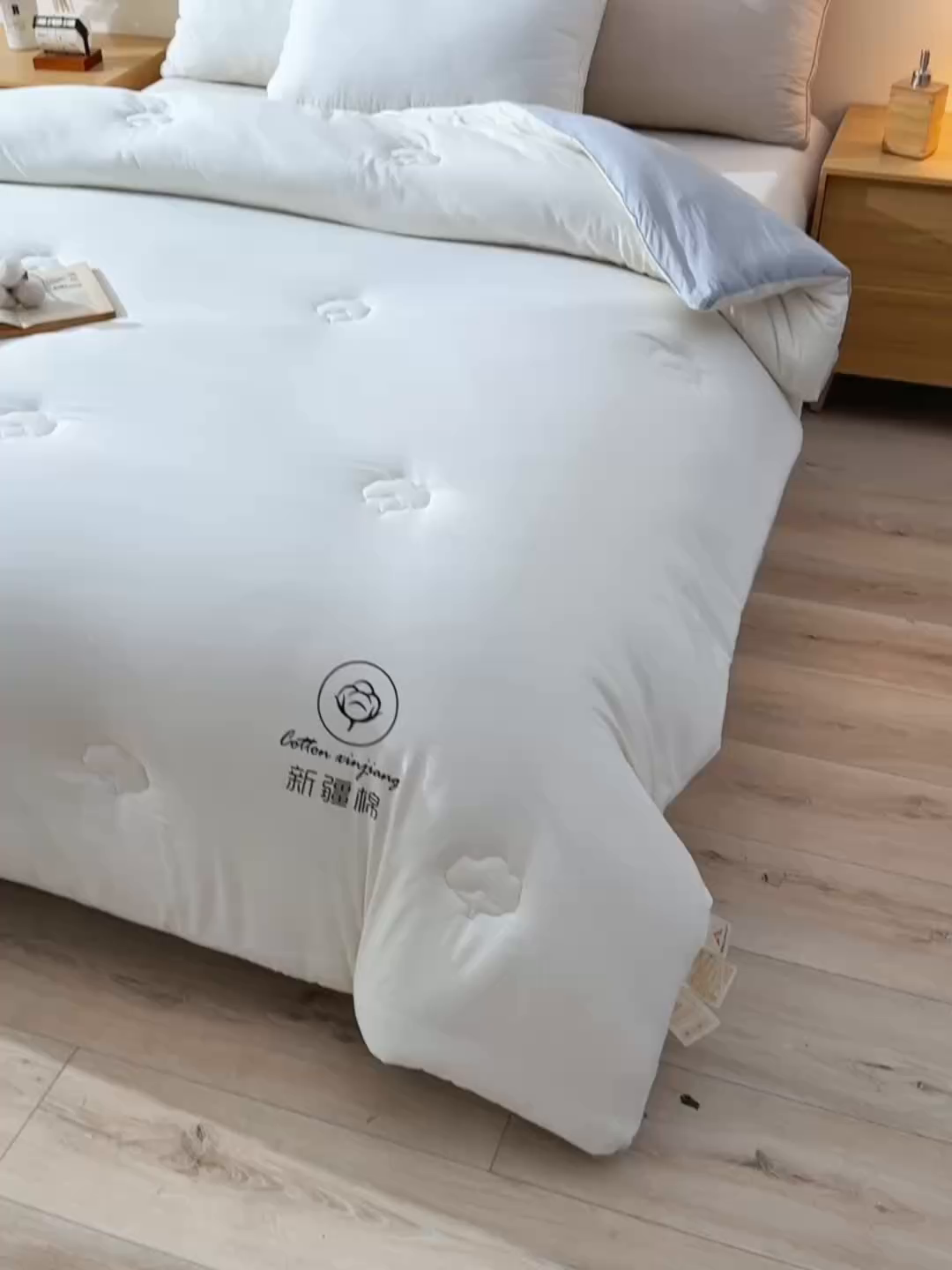 91家纺网 家纺一手货源 找家纺 锦逸家居 2025新款亲肤舒适水洗棉新疆棉花被被子被芯 白灰