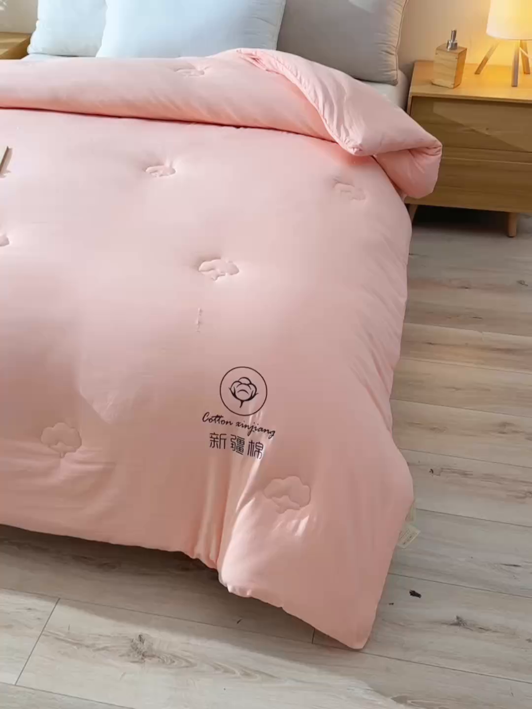 91家纺网 家纺一手货源 找家纺 锦逸家居 2025新款亲肤舒适水洗棉新疆棉花被被子被芯 少女粉