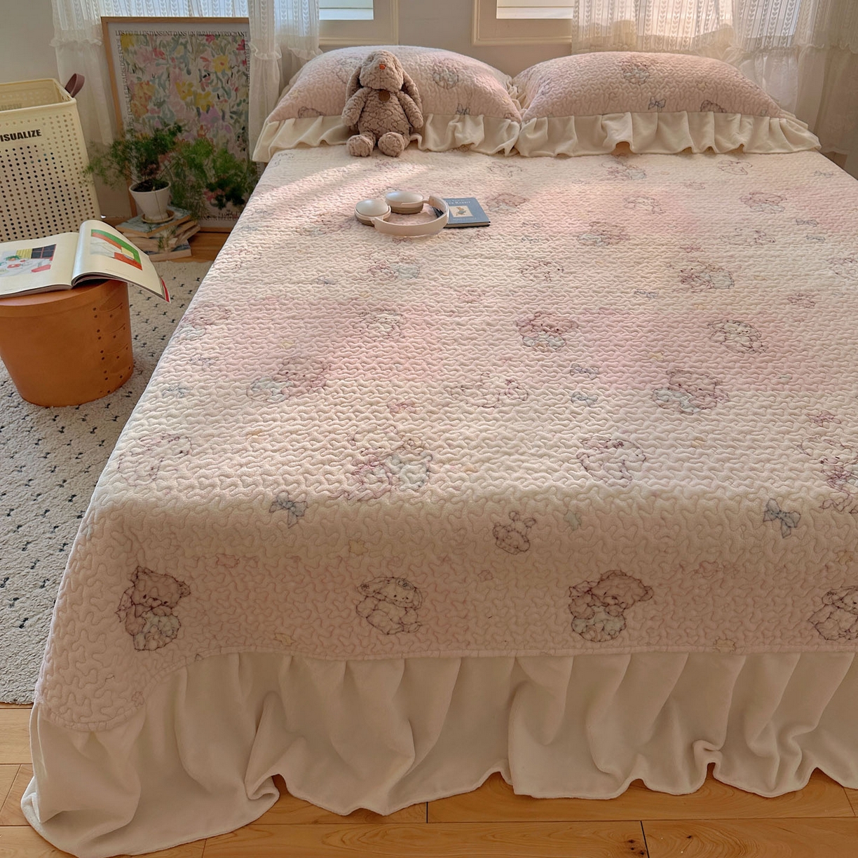 91家纺网 家纺一手货源 找家纺 （总）红嘴企鹅 2025新款花边加厚牛奶绒单品床盖单件床盖三件套