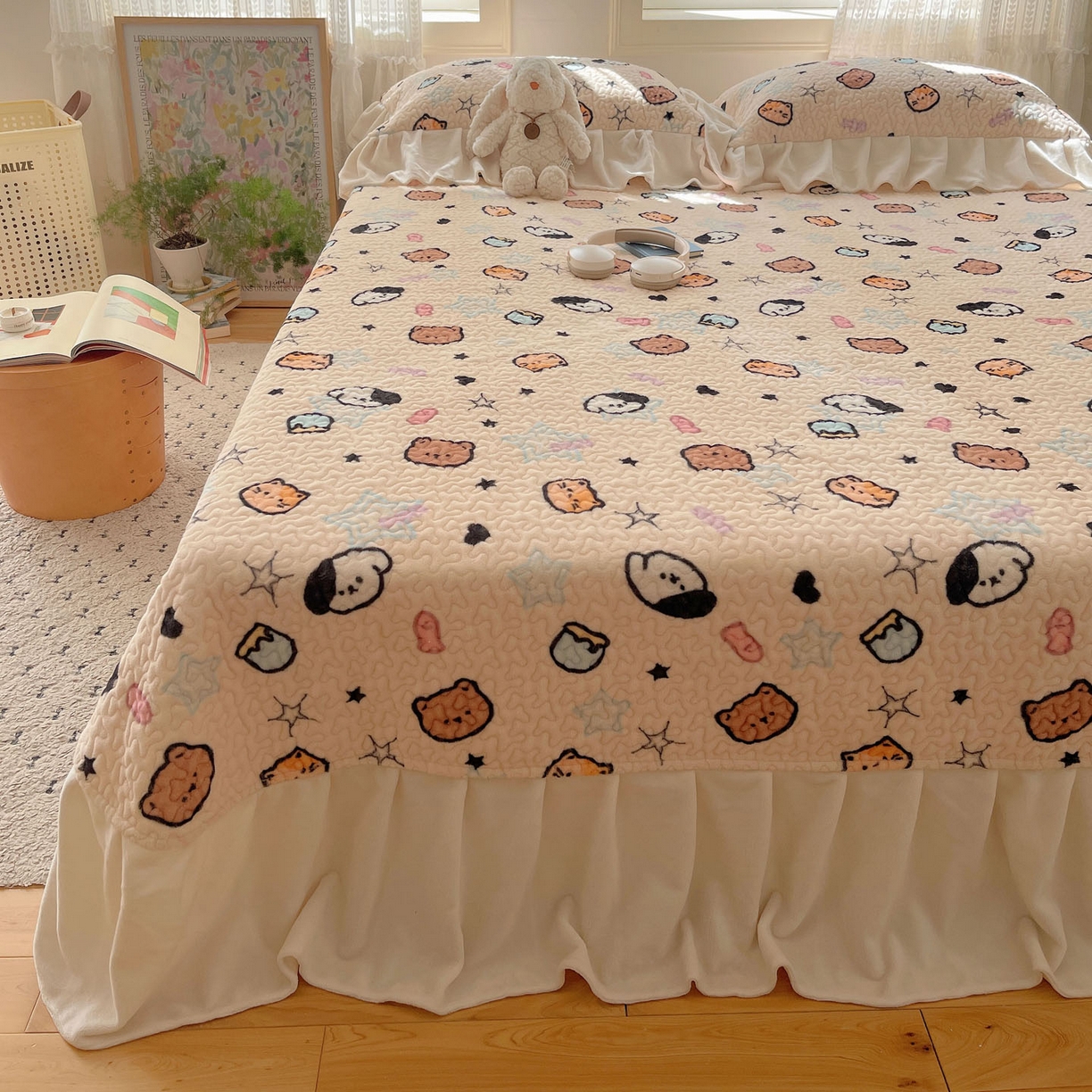 91家纺网 家纺一手货源 找家纺 （总）红嘴企鹅 2025新款花边加厚牛奶绒单品床盖单件床盖三件套