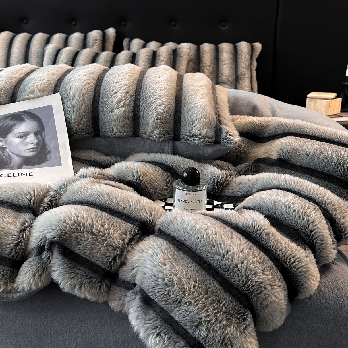 91家纺网 家纺一手货源 找家纺 （总）绒世界 2025新款条纹兔毛绒牛奶绒四件套