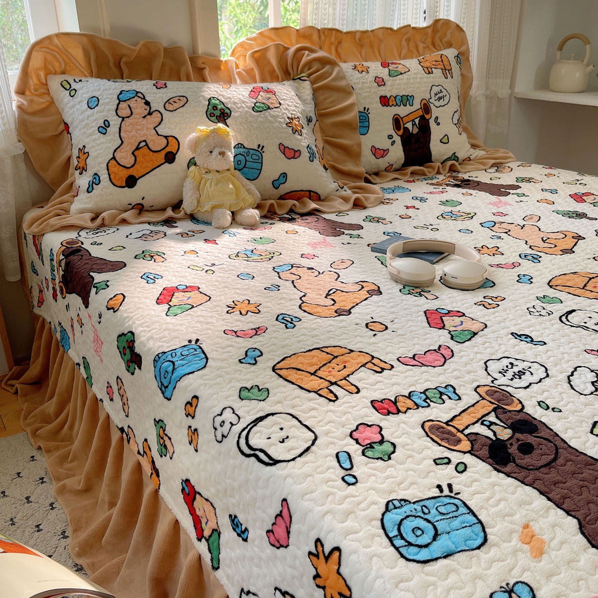 91家纺网 家纺一手货源 找家纺 红嘴企鹅 2025新款花边加厚牛奶绒单品床盖单件床盖三件套 大力