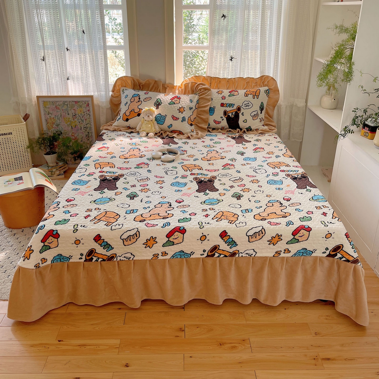 91家纺网 家纺一手货源 找家纺 红嘴企鹅 2025新款花边加厚牛奶绒单品床盖单件床盖三件套 大力