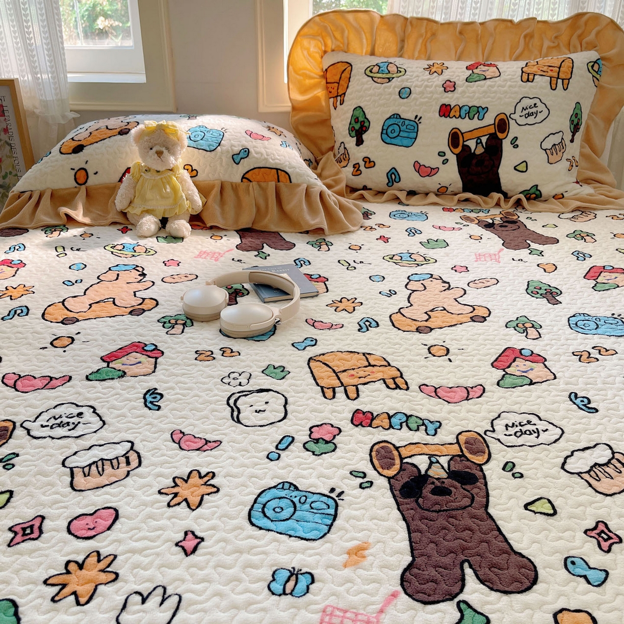 91家纺网 家纺一手货源 找家纺 红嘴企鹅 2025新款花边加厚牛奶绒单品床盖单件床盖三件套 大力