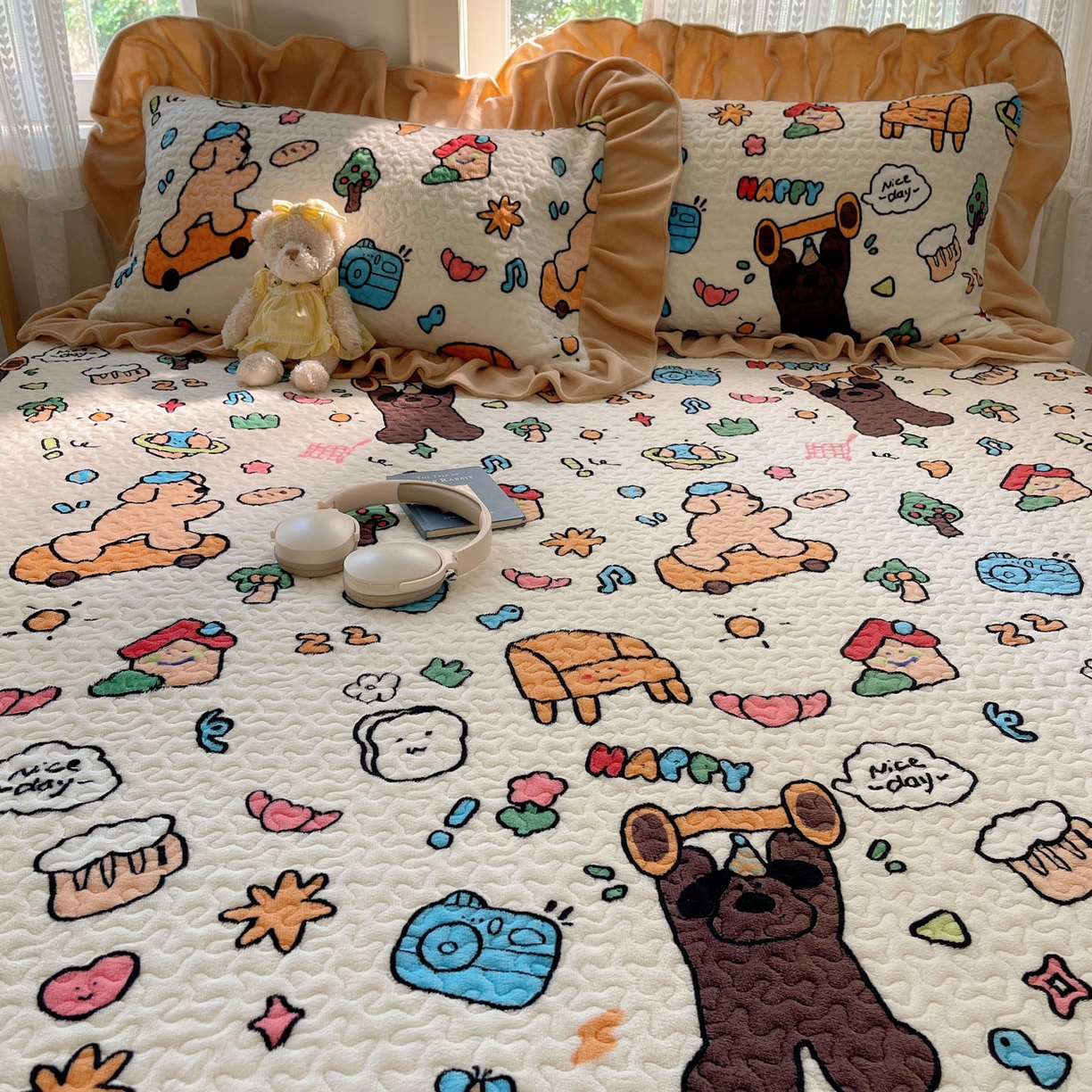 91家纺网 家纺一手货源 找家纺 红嘴企鹅 2025新款花边加厚牛奶绒单品床盖单件床盖三件套 大力