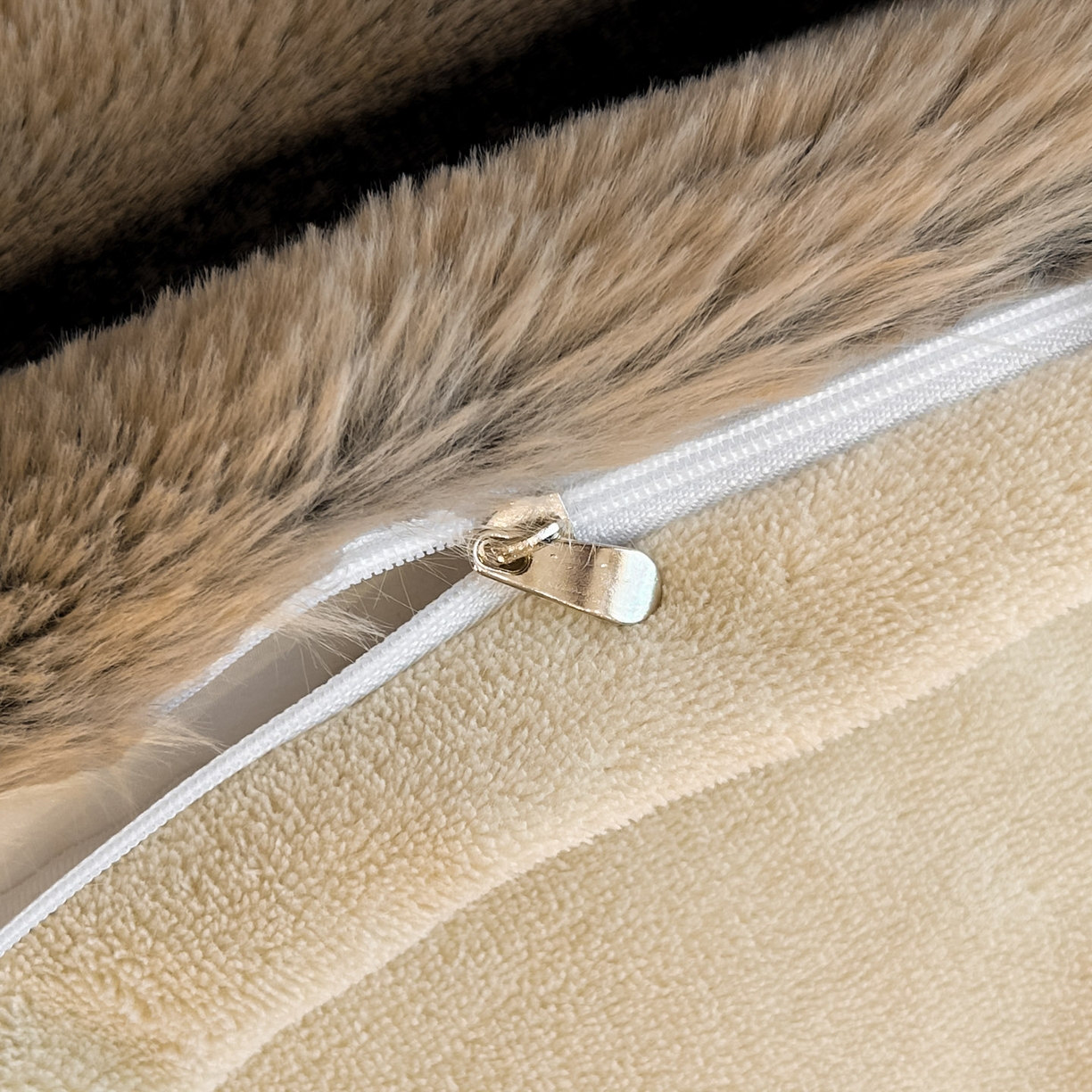 91家纺网 家纺一手货源 找家纺 丝印良品 2025新款条纹兔毛绒牛奶绒四件套 卡其