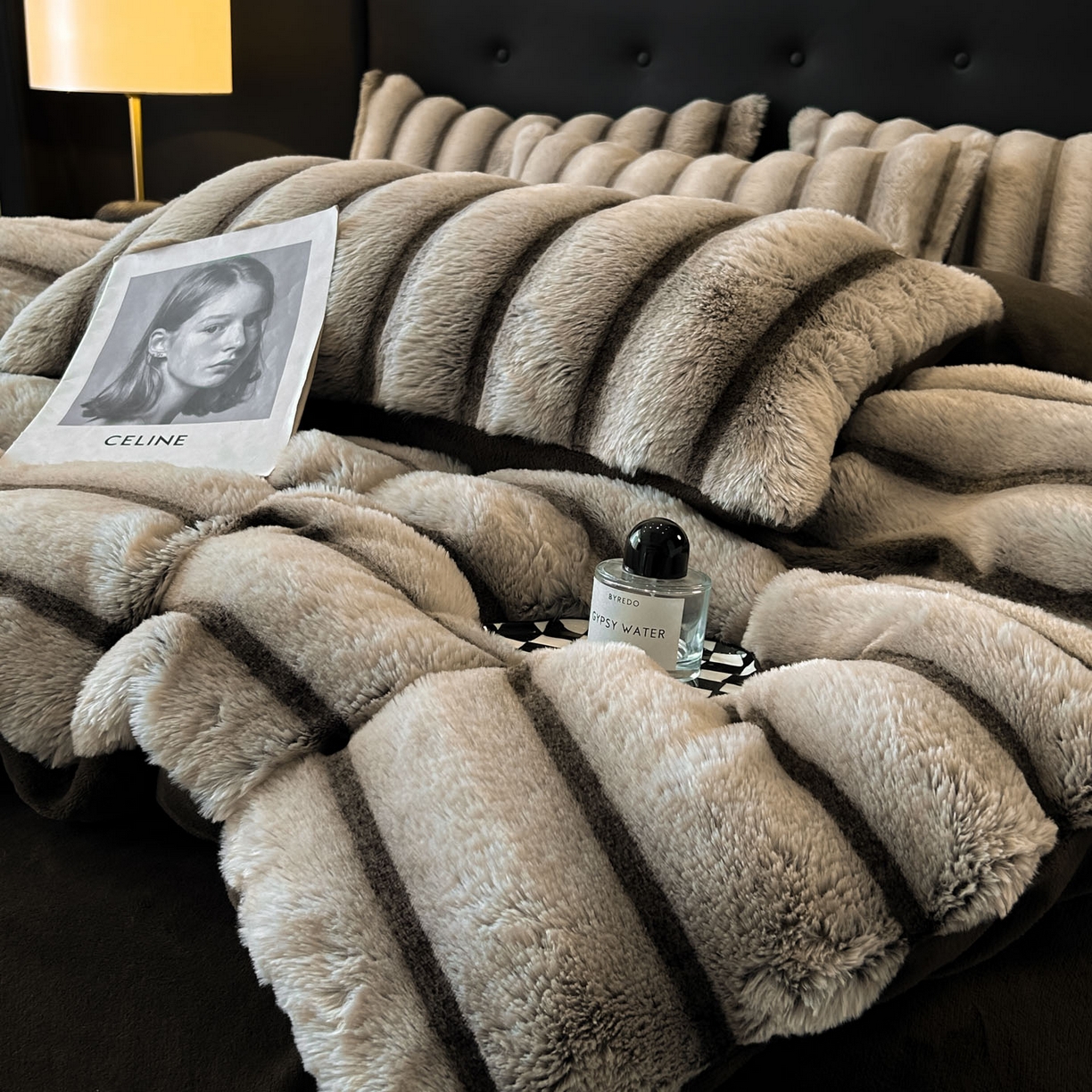 丝印良品 2025新款条纹兔毛绒牛奶绒四件套 棕灰