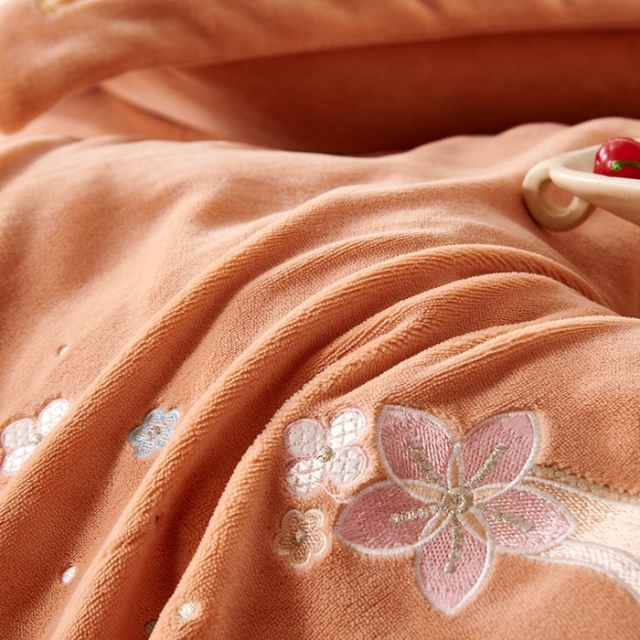 91家纺网 家纺一手货源 找家纺 （总）玖琳家纺 2025新款商场定制款高克重刺绣牛奶绒四件套-香奈