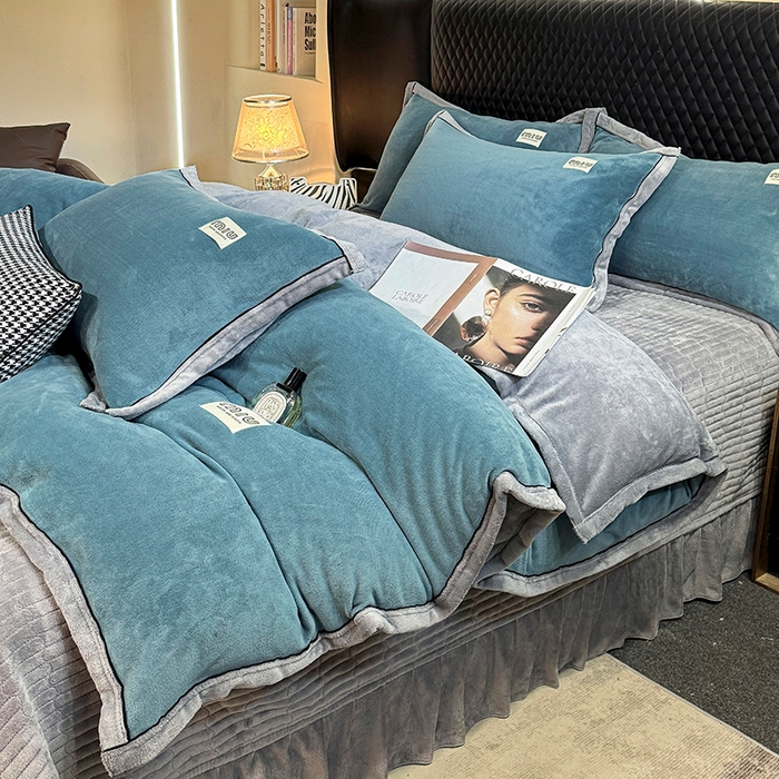 91家纺网 家纺一手货源 找家纺 （总）芷卧 2025新款高克重牛奶绒四件套床盖款