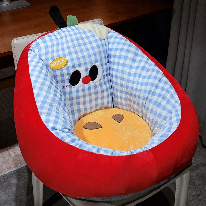 91家纺网 家纺一手货源 找家纺 仟亿莱 2025新款大眼苹果格子半包围蒲团坐垫 半包围蓝格红苹果