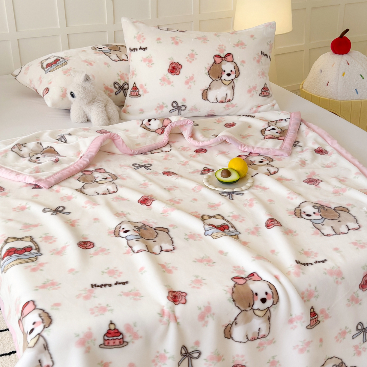 91家纺网 家纺一手货源 找家纺 （总）舒隅 2025新款双层云朵绒简约卡通绣花毯