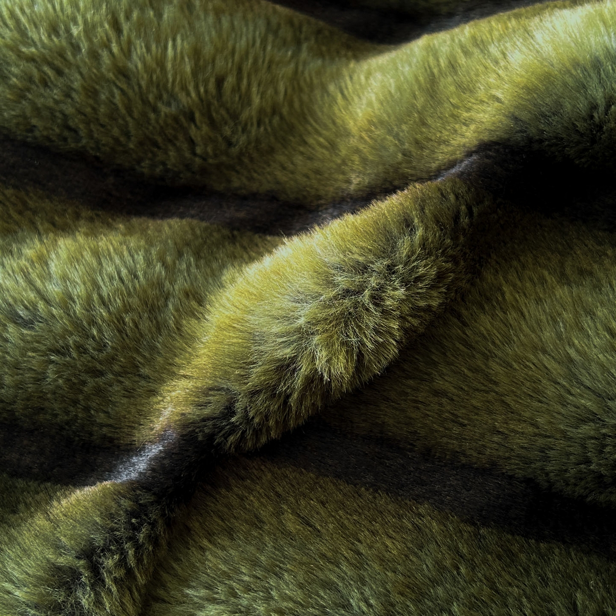 91家纺网 家纺一手货源 找家纺 丝印良品 2025新款条纹兔毛绒牛奶绒四件套 墨绿