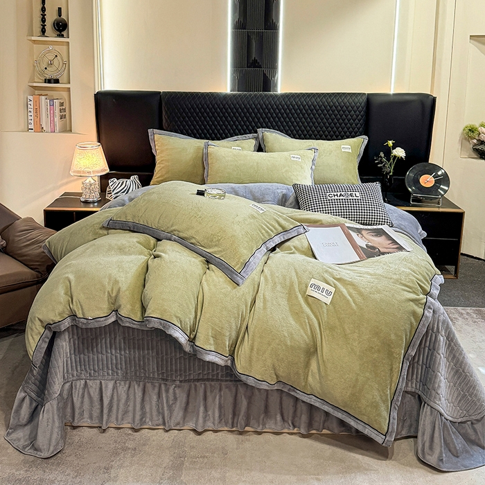 91家纺网 家纺一手货源 找家纺 芷卧 2025新款高克重牛奶绒四件套床盖款 马亚尔-青绿