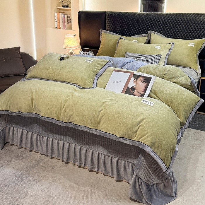 91家纺网 家纺一手货源 找家纺 芷卧 2025新款高克重牛奶绒四件套床盖款 马亚尔-青绿