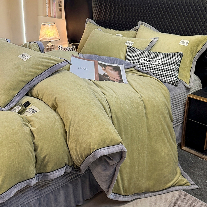 91家纺网 家纺一手货源 找家纺 芷卧 2025新款高克重牛奶绒四件套床盖款 马亚尔-青绿