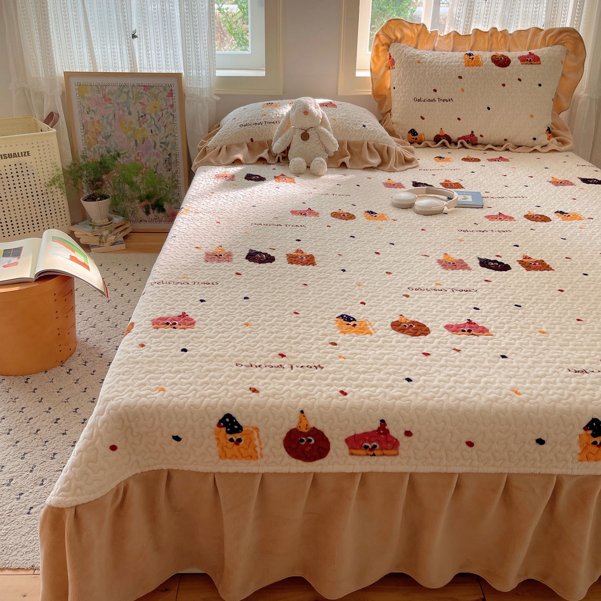 红嘴企鹅 2025新款花边加厚牛奶绒单品床盖单件床盖三件套 点心