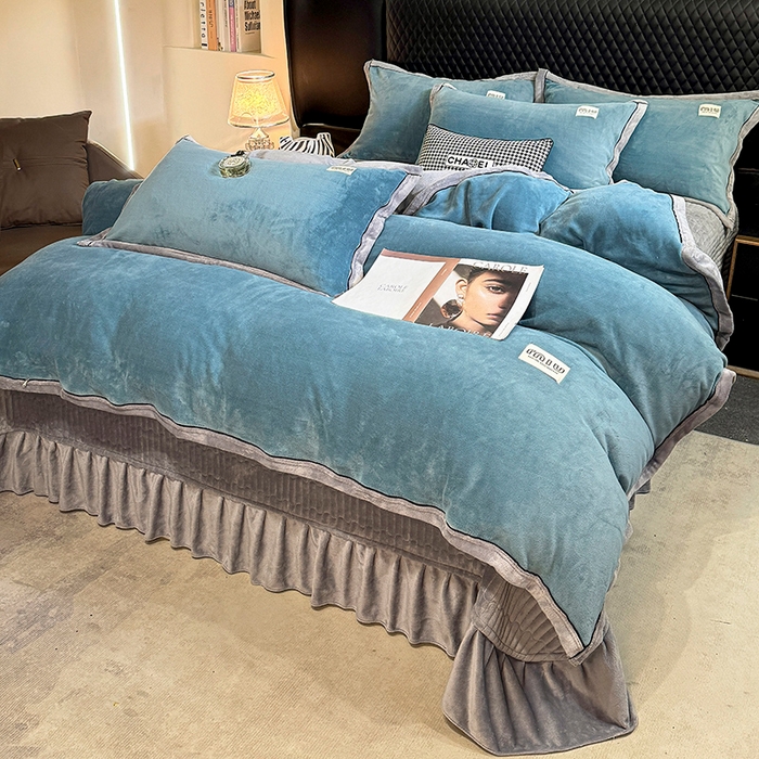 91家纺网 家纺一手货源 找家纺 芷卧 2025新款高克重牛奶绒四件套床盖款 马亚尔-时蓝