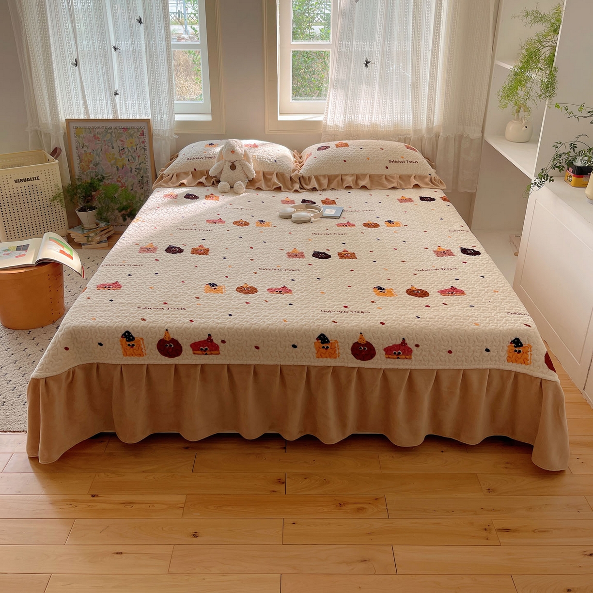 91家纺网 家纺一手货源 找家纺 红嘴企鹅 2025新款花边加厚牛奶绒单品床盖单件床盖三件套 点心