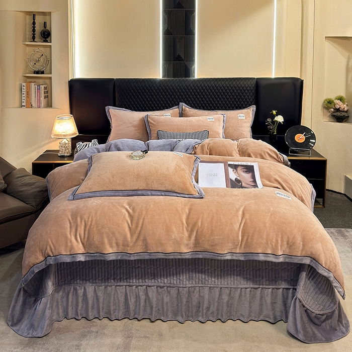 91家纺网 家纺一手货源 找家纺 芷卧 2025新款高克重牛奶绒四件套床盖款 马亚尔-卡其