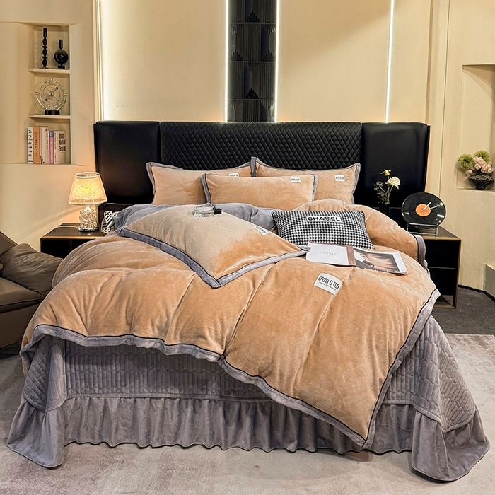 91家纺网 家纺一手货源 找家纺 芷卧 2025新款高克重牛奶绒四件套床盖款 马亚尔-卡其