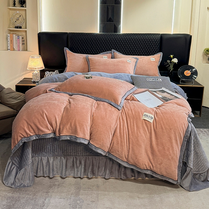 91家纺网 家纺一手货源 找家纺 芷卧 2025新款高克重牛奶绒四件套床盖款 马亚尔-暗粉