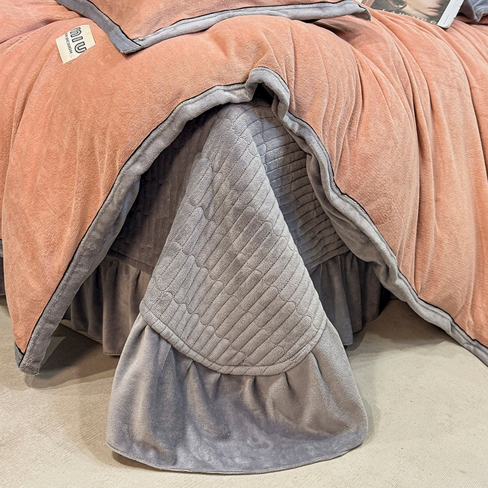 91家纺网 家纺一手货源 找家纺 芷卧 2025新款高克重牛奶绒四件套床盖款 马亚尔-暗粉