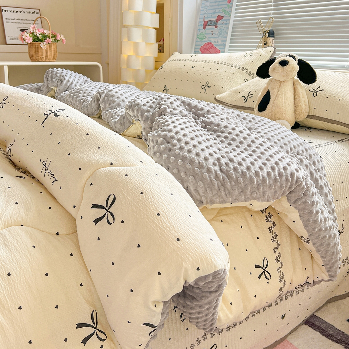 91家纺网 家纺一手货源 找家纺 优选 2025新款木棉双层纱ins少女心可爱加厚豆豆冬被四件套床盖三件套暖梦小红书推荐 点点爱心