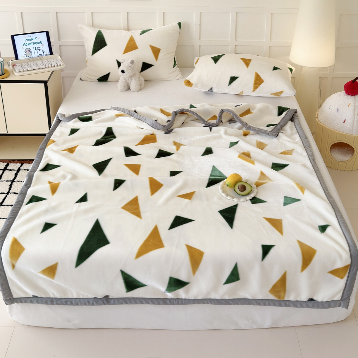 91家纺网 家纺一手货源 找家纺 舒隅家纺 2025新款双层印花云毯毛毯毯子 米三角