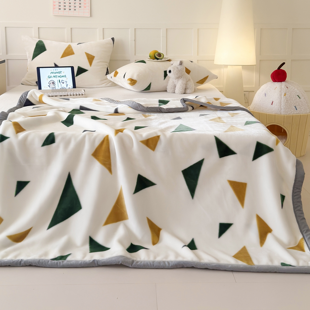 91家纺网 家纺一手货源 找家纺 舒隅家纺 2025新款双层印花云毯毛毯毯子 米三角