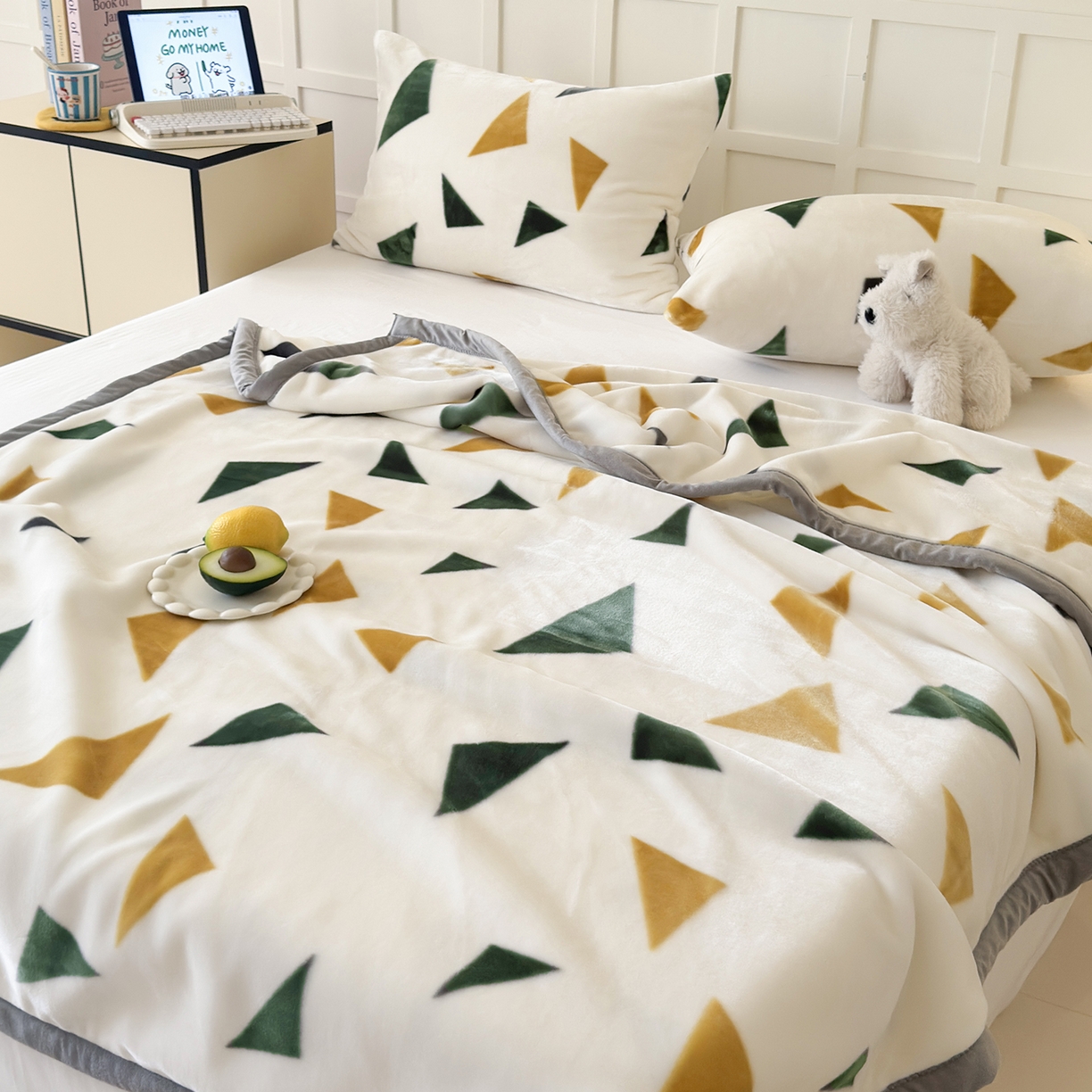 91家纺网 家纺一手货源 找家纺 舒隅家纺 2025新款双层印花云毯毛毯毯子 米三角