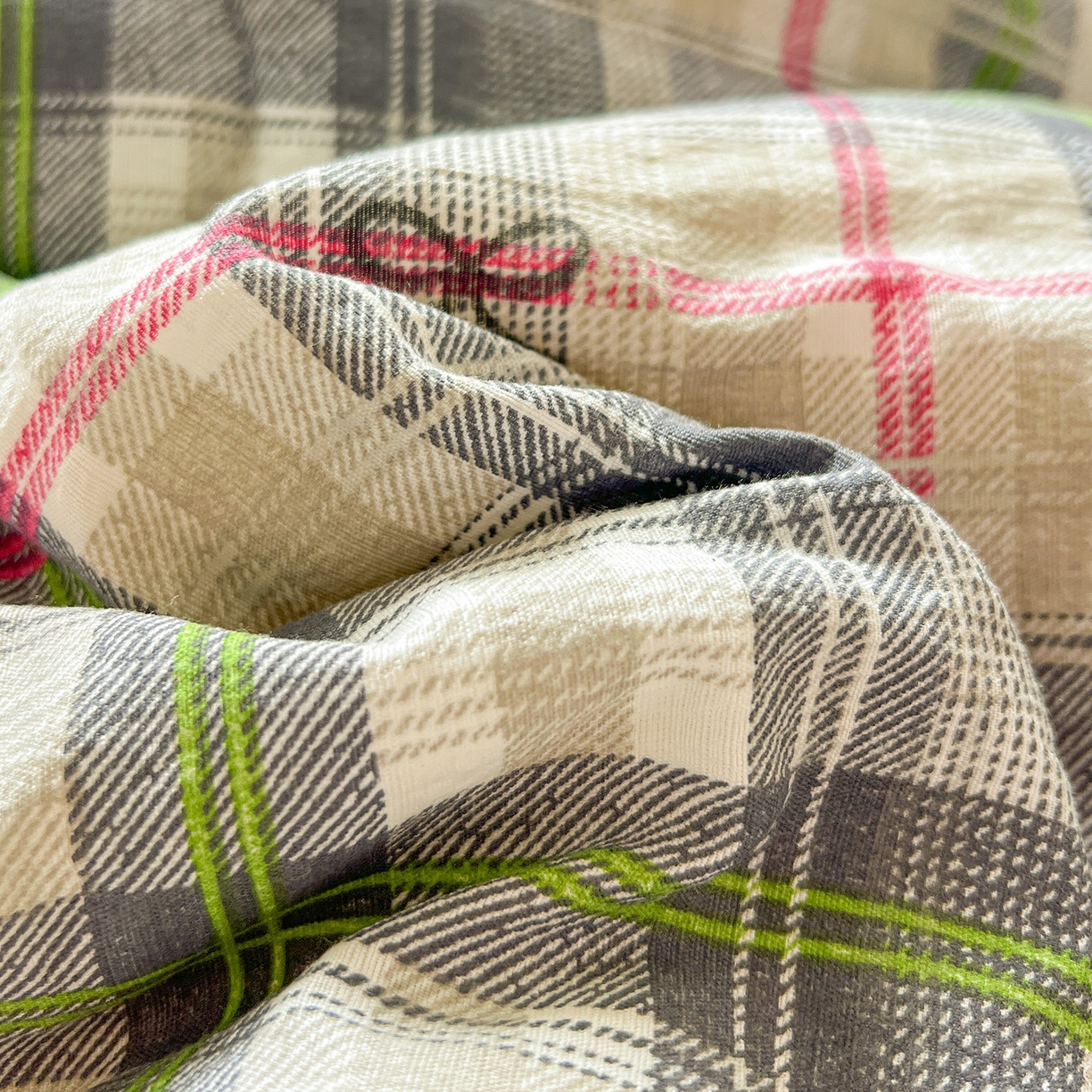 91家纺网 家纺一手货源 找家纺 优选 2025新款木棉双层纱ins少女心可爱加厚豆豆冬被四件套床盖三件套暖梦小红书推荐 绿色条格