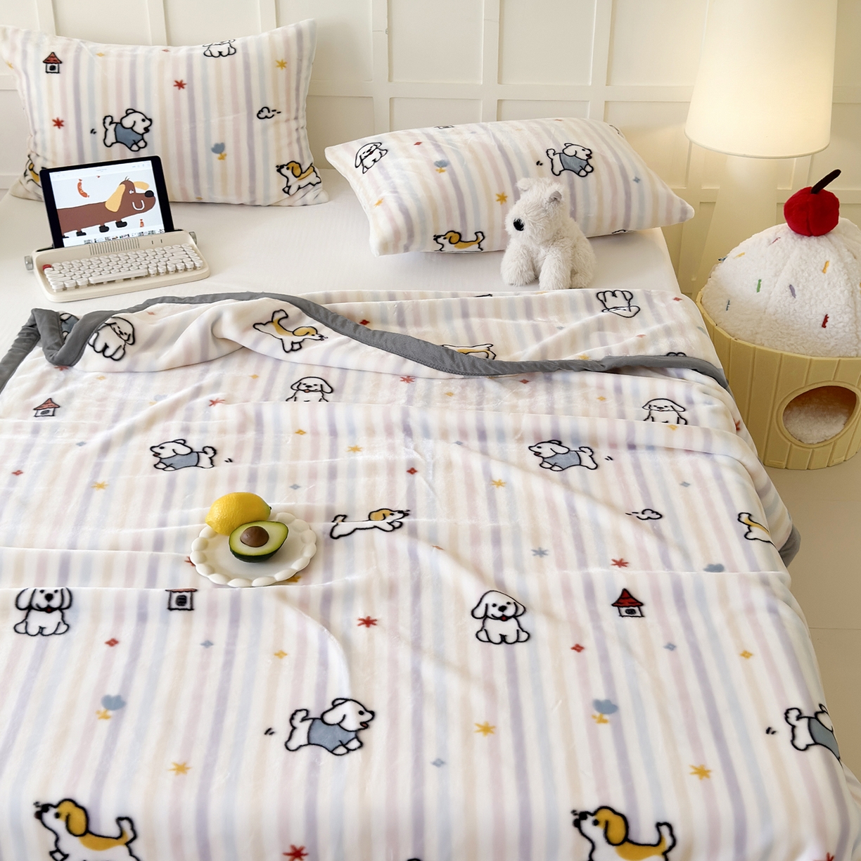 91家纺网 家纺一手货源 找家纺 舒隅家纺 2025新款双层印花云毯毛毯毯子 游园时光